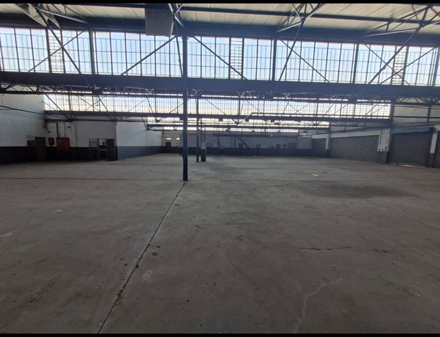 1,236M² WAREHOUSE TO LET IN BENROSE